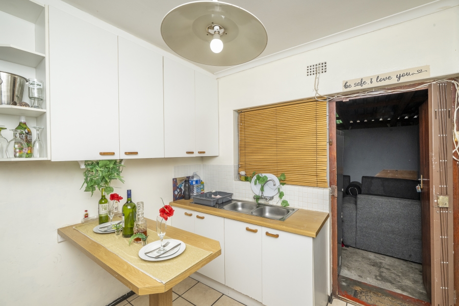 2 Bedroom Property for Sale in Highbury Western Cape